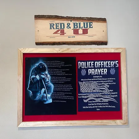 Villa Red And Blue 4 U With High Speed Wifi